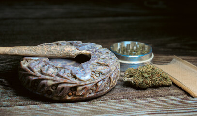 Paraphernalia of a cannabis smoker