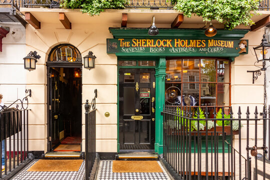 Sherlock Holmes museum on Baker street 221b, London, UK