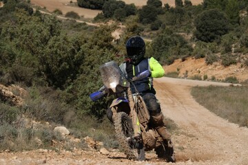 Piloto de moto en rally