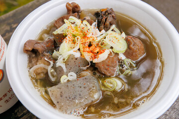 宮ヶ瀬湖畔の食堂で購入した美味しいイノシシのもつ煮と缶ビール。

日本国神奈川県相模原市、早戸川林道にて。
2024年6月撮影。
Delicious wild boar stew and grilled Japanese char (Salvelinus leucomaenis subspp.) with salt, and canned beer purchased at 