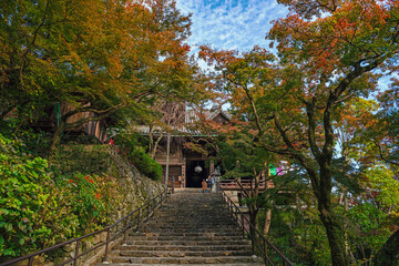 Fototapeta premium 奈良 長谷寺 境内の秋景色
