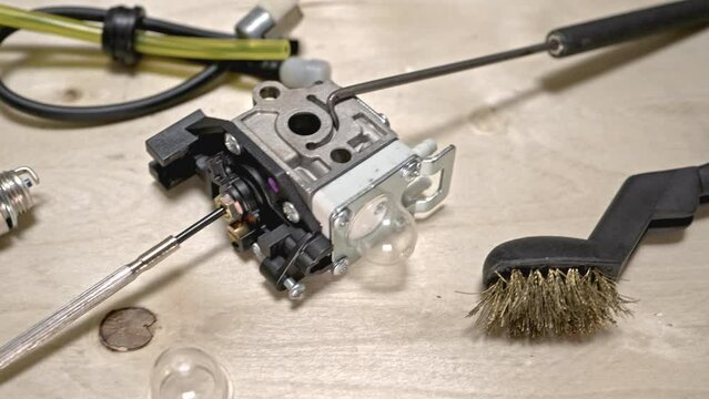 Carburetor Repair Parts for 2 Stroke Small Engine Maintenance