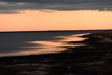 北海道　夕暮れの野付半島