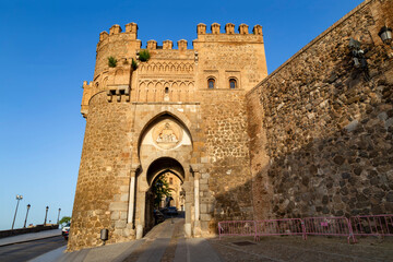 Obraz premium Puerta del Sol from the 14th century. Toledo, Castile la Mancha, Spain.