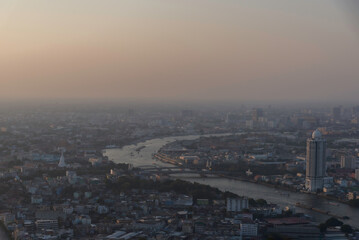 Obraz premium bad air with PM 2.5 dust in the atmosphere in the city