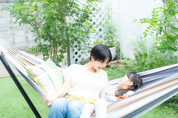 レジャーを楽しむ家族