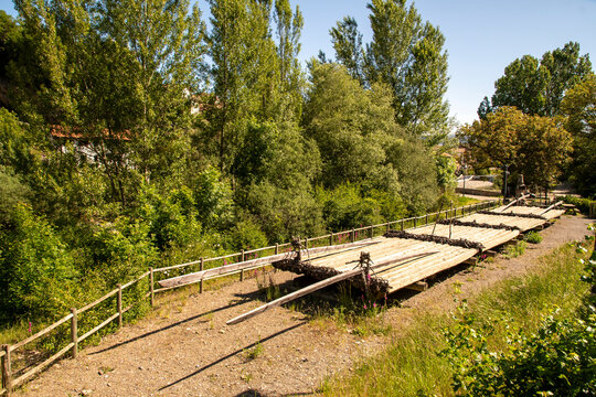 Amad&iacute;a, embarcaci&oacute;n para bajar los troncos de madera. Burgui. Navarra