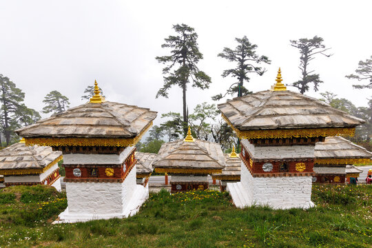 Chortens in Cloud