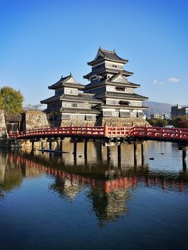 Burg Matsumoto in der Pr&auml;fektur Nagano in Japan. Die auch Kr&auml;henburg genannte Burg ist Nationalschatz. 
