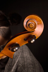 Cellist
