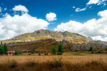 Fotografía de un asombroso paisaje natural en Asturias, España