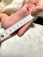 小さくて可愛い赤ちゃんの足の裏