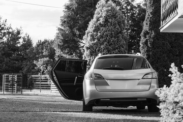 car, auto, driving, background, open door © TomaszGwóźdźFoto