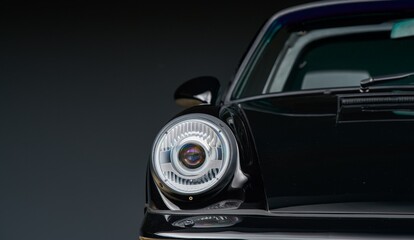 Passenger side headlight © Josh Bryan