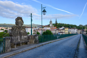 Fototapeta premium View of Ponte da Barca from the bridge