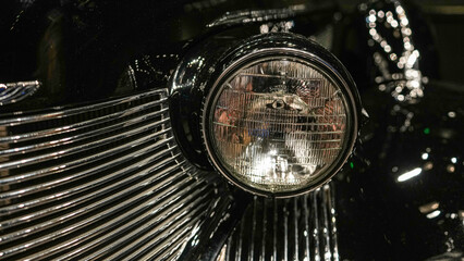 vintage car headlight © Niko