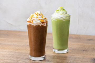 キャラメルフラッペと抹茶フラッペ