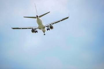 2020年5月15日　着陸する旅客機