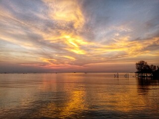 Fototapeta premium Sea nature landscape is very beautiful in the afternoon when the sun sets. 