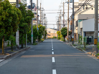 早朝の街の風景