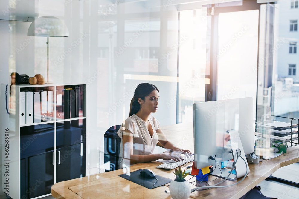 Leinwandbilder office, workspace and business woman with desktop for typing, reading and connection. career, web de