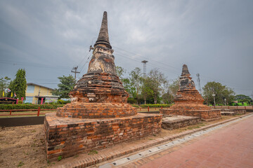 Fototapeta premium The old stupa at Wat Aranyikawas, Ratchaburi, Thailand