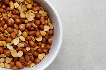 Red skin peanuts roasted salted, peanut snacks