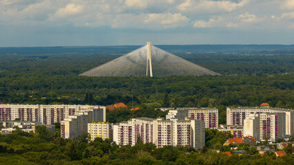 Bloki mieszkalne i most Redzinski Wroclaw © sopthedrone