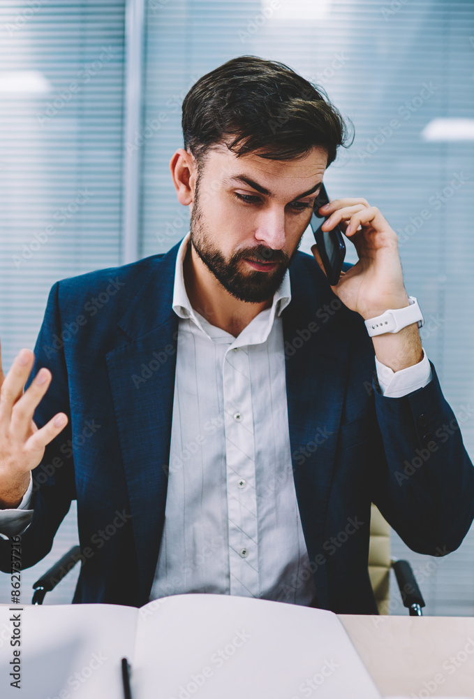 Aufkleber furious businessman gesturing hands and solving banking problem calling to operator on smartphone.an