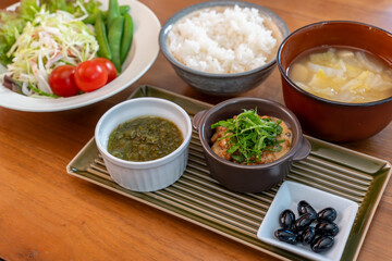 おいしそうな和風朝食