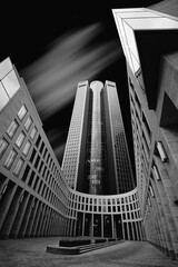 Nächtliche Architekturszene in Frankfurt