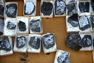 Lumps of polycrystalline silicon for sale