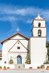 Fototapeta premium Historical California Mission basilica san buenaventura in Ventura, CA. Vertical Shot