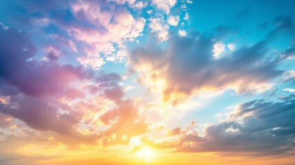 Obraz premium Vibrant sky filled with colorful clouds during sunset