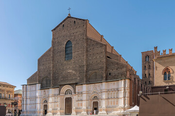 The ancient Basilica of San Petronio in the historic center of Bologna, Italy, in a moment of tranquility © Marco Taliani
