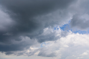 Obraz premium Blue sky with white clouds in sunny weather