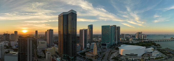 Fototapeta premium Evening urban landscape of downtown district of Miami Brickell in Florida, USA. Skyline with high skyscraper buildings in modern american megapolis