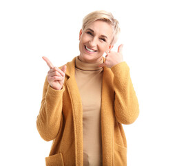 Cool mature woman showing 