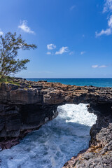 Lava rock Sea Arch, Makahuena Light, Koloa, Kauai South Shore，Hawaii. Koloa Volcanics	
