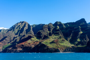 Obraz premium Napali Coast State Wilderness Park lies in the northwest of Kauai Island, Hawaii, USA. 