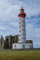 Le phare et l'abbaye de la Pointe Saint-Mathieu, Finist&egrave;re, mer d'Iroise