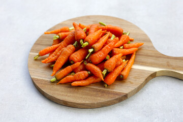 Fresh baby carrot, Excellent source of vitamin A and beta-carotene