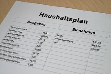 Obraz premium private German budget plan, individual, pensioner, little money, poverty