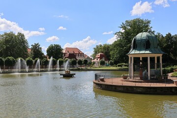 Blick in de Historischen Kurpark von Bad Lauchstädt in Sachsen-Anhalt	