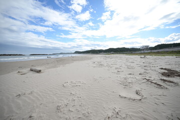 青空、夏の福島の海岸