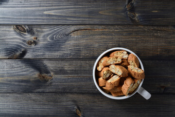 Cantuccini: sweet dried biscuits. Almond cookies typical of Tuscany.