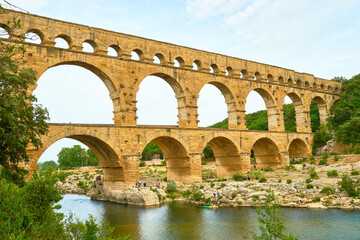 Fototapeta premium Famous roman aqueduct 