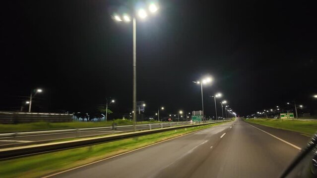 LED lights on at night on the BR369 highway in Apucarana. LED lamps generate electricity savings, favoring urban traffic.