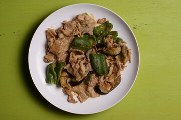 ナスとピーマンと豚肉の味噌炒め