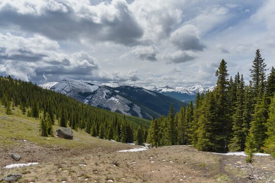 Beautiful views of the Canadian rocky mountains covered with snow